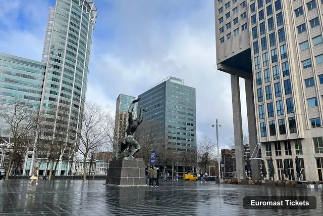 statue The Destroyed City by Ossip Zadkine, Euromast – Euromast Tickets and Prices
