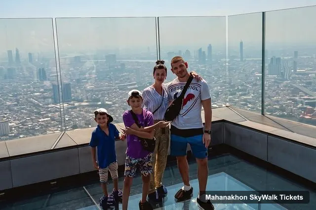 Mahanakhon SkyWalk Tickets – Bangkok by Night, Mahanakhon Skywalk and Cruise