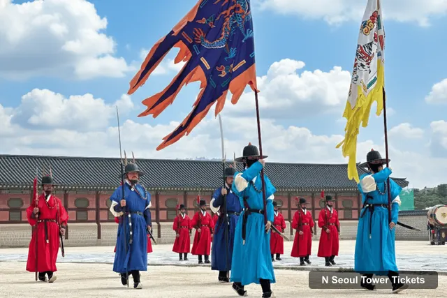 N Seoul Tower Tickets – Seoul Highlights: Gyeongbok Palace, Insadong & N Seoul Tower