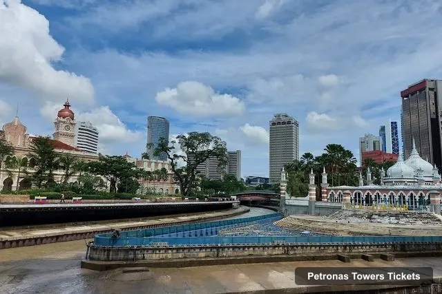 Masjid Jamek Lookout Point @ River of Life, Petronas Towers – Petronas Towers Tickets