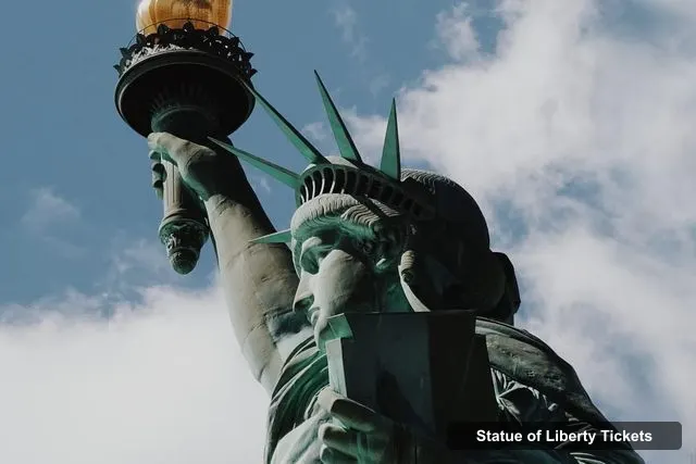 Statue of Liberty Skip-the-Line Tickets – NYC: Statue of Liberty & Ellis Island Guided Tour with Ferry
