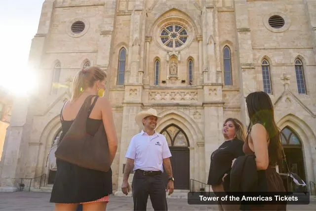 Tower of the Americas Tickets – San Antonio Small Group Tour with Cruise & Tower of Americas